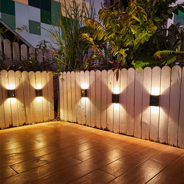 Apliques LED solares inalámbricos de lujo - ¡Crea el ambiente perfecto en tu jardín!
