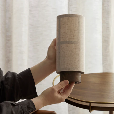 Lámpara de mesa de seda japonesa