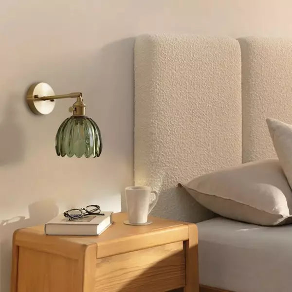 Retro Vägglampa I Glas Med Blomknopp Och Tulpan
